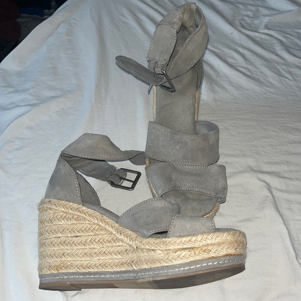 Woven wedges